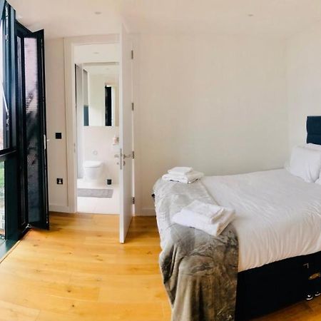 Luxury 2 Bedroom Apartment 20 Min From Central ロンドン エクステリア 写真