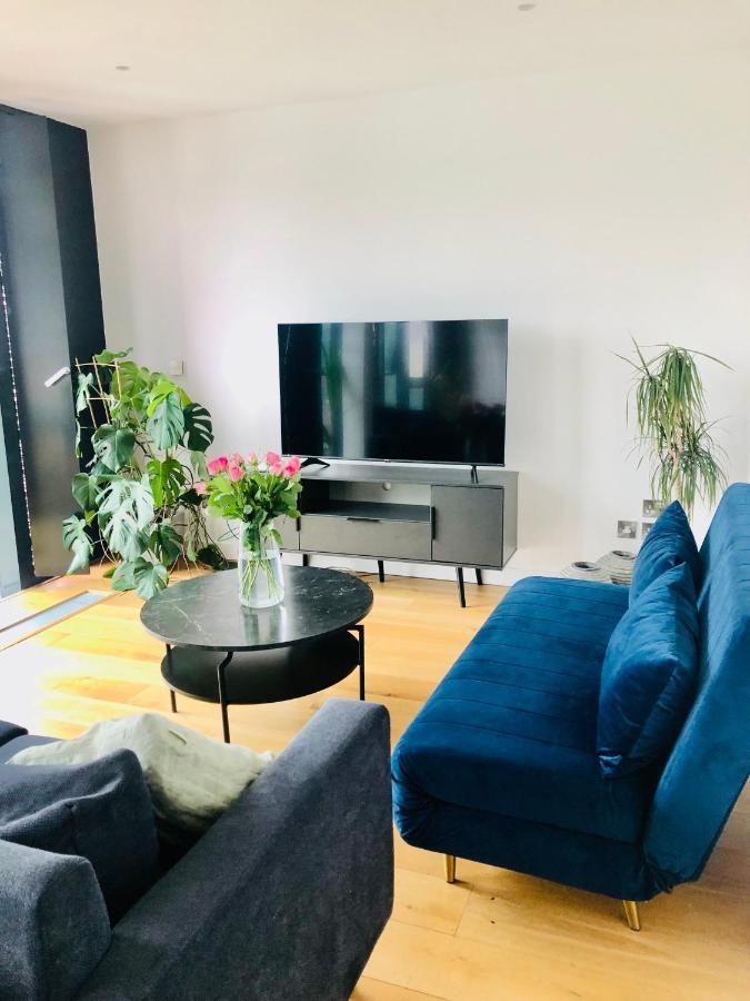 Luxury 2 Bedroom Apartment 20 Min From Central ロンドン エクステリア 写真