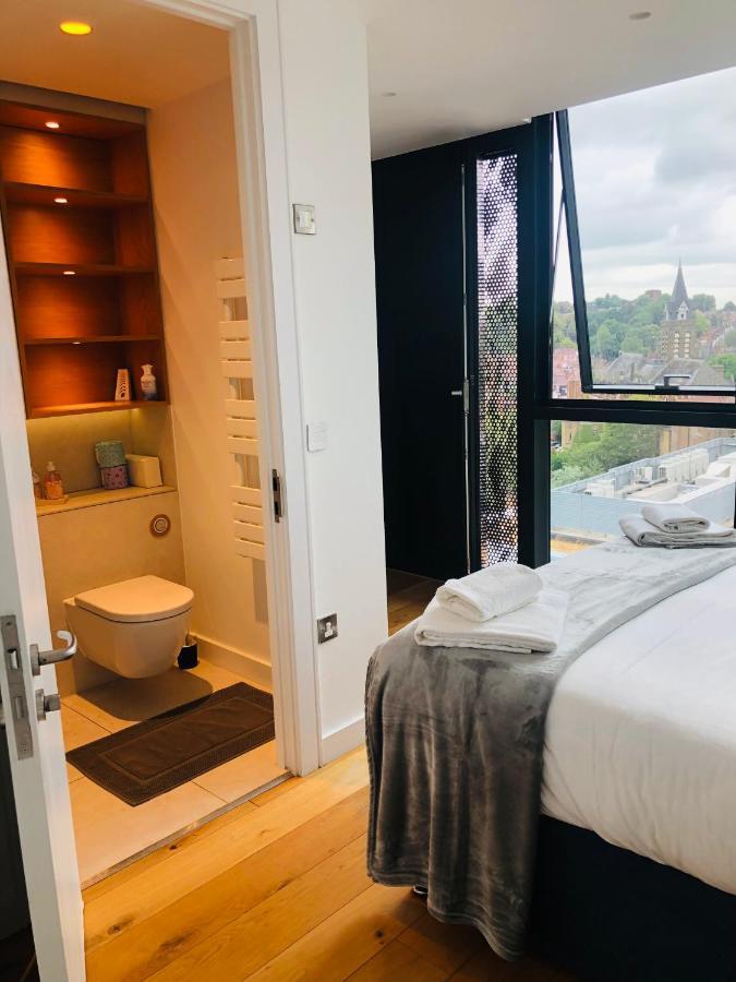 Luxury 2 Bedroom Apartment 20 Min From Central ロンドン エクステリア 写真