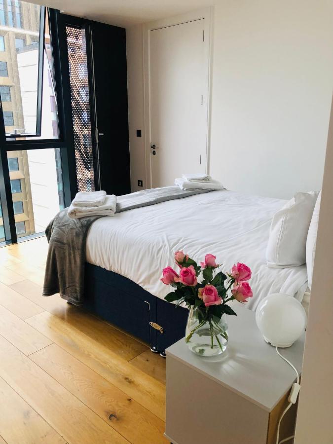 Luxury 2 Bedroom Apartment 20 Min From Central ロンドン エクステリア 写真